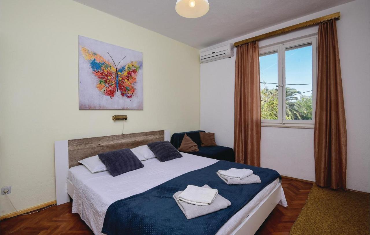 4 Bedroom Lovely Home In Жуляна Экстерьер фото