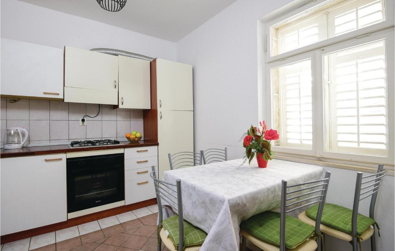 4 Bedroom Lovely Home In Жуляна Экстерьер фото