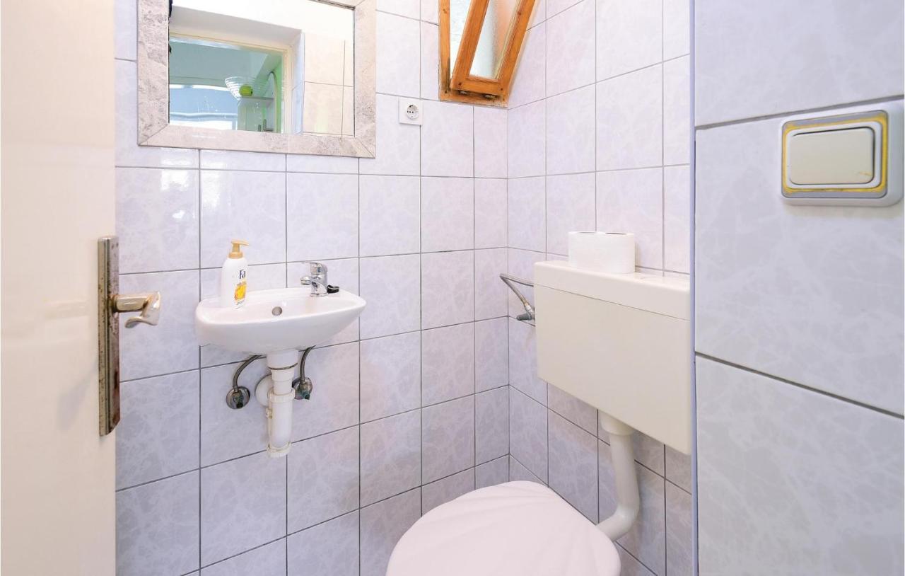 4 Bedroom Lovely Home In Жуляна Экстерьер фото
