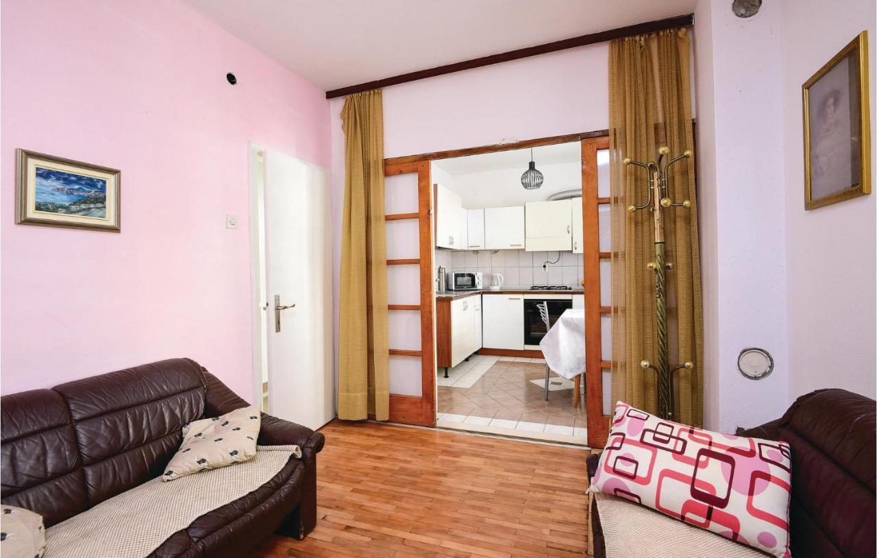 4 Bedroom Lovely Home In Жуляна Экстерьер фото